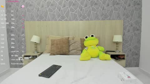 Emili Lenus online show from 02/03/25, 11:20