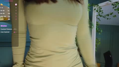 Snapshot of emilia_dream chatting on 12/04/24, 05:00 emilia_dream online show from 12/04/24, 05:00