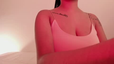 Emilia Big Boobs online show from 12/15/24, 07:10