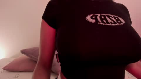 Emilia Big Boobs online show from 12/20/24, 12:41