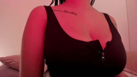 Emilia Big Boobs online show from 12/22/24, 02:06