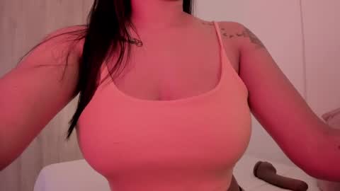 Emilia Big Boobs online show from 12/29/24, 06:49