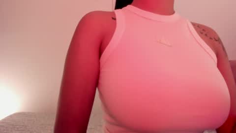 Emilia Big Boobs online show from 01/03/25, 02:32