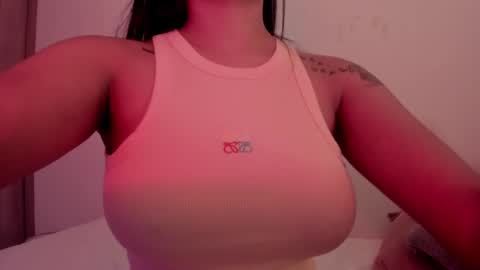 Emilia Big Boobs online show from 01/08/25, 02:25