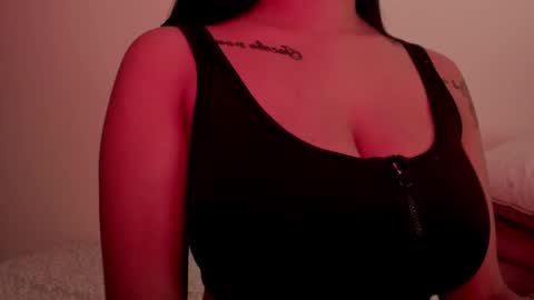 Emilia Big Boobs online show from 01/21/25, 02:33