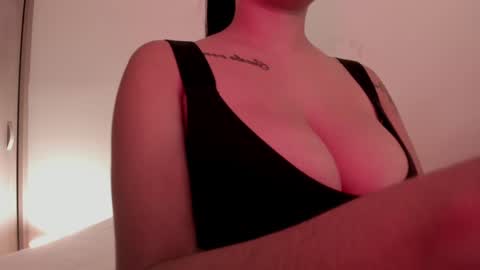 Emilia Big Boobs online show from 01/28/25, 01:16