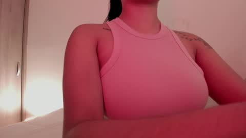 Emilia Big Boobs online show from 01/29/25, 01:38