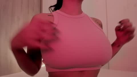 Emilia Big Boobs online show from 01/29/25, 04:41