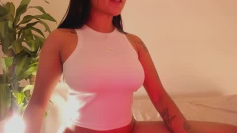 Emilia Big Boobs online show from 02/21/25, 12:50