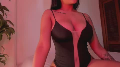 Emilia Big Boobs online show from 02/24/25, 02:37