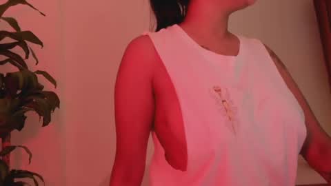 Emilia Big Boobs online show from 02/28/25, 09:33