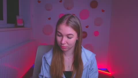 Emilia online show from 03/04/25, 09:07