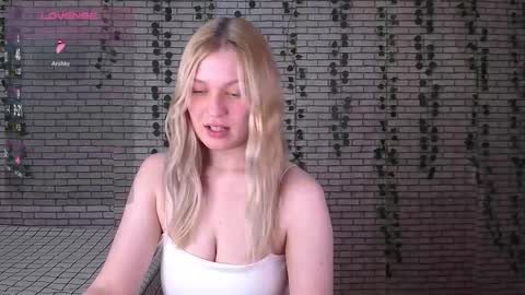 Amili online show from 10/08/25, 10:02