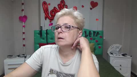 Snapshot of emiliagree chatting on 09/14/25, 05:01 EmiliaGree online show from 09/14/25, 05:01