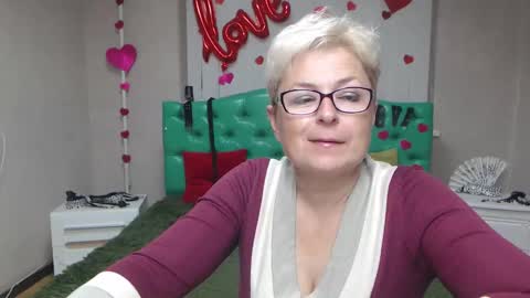 Snapshot of emiliagree chatting on 09/15/25, 06:41 EmiliaGree online show from 09/15/25, 06:41