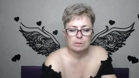 Snapshot of emiliagree chatting on 04/15/26, 07:58 EmiliaGree online show from 04/15/26, 07:58