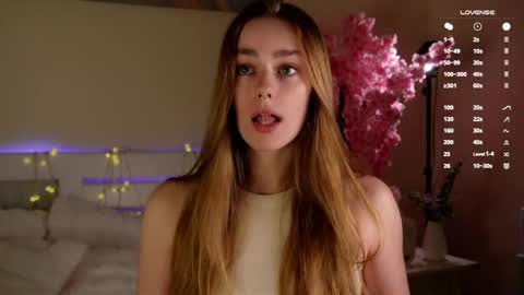 Snapshot of emiliaheather chatting on 04/18/26, 01:15 Tessa online show from 04/18/26, 01:15