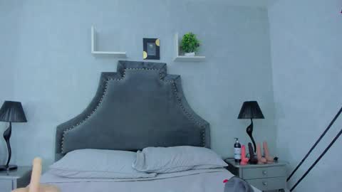 EmiliaRose online show from 09/12/25, 10:54