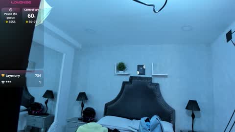 EmiliaRose online show from 10/17/25, 09:17