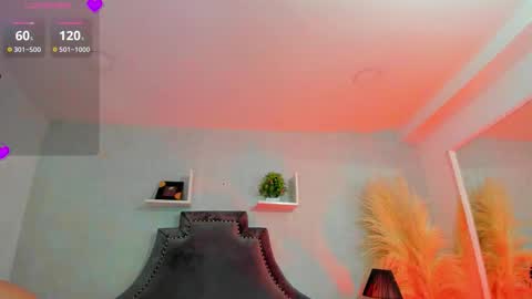 Snapshot of emiliarose_ chatting on 12/20/25, 09:11 EmiliaRose online show from 12/20/25, 09:11