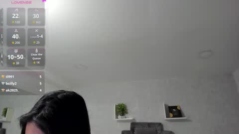 Snapshot of emiliarose_ chatting on 01/31/26, 09:24 EmiliaRose online show from 01/31/26, 09:24