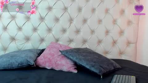 Snapshot of emilieandblake chatting on 05/30/26, 09:50 emilieandblake online show from 05/30/26, 09:50