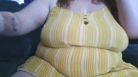 Snapshot of emiliefoxx chatting on 04/24/26, 02:41 emilie foxx online show from 04/24/26, 02:41