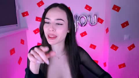 Snapshot of emilieliot chatting on 02/19/26, 11:23 Emily online show from 02/19/26, 11:23