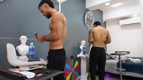 Snapshot of emilio_brandon chatting on 04/23/26, 10:58 Emilio online show from 04/23/26, 10:58