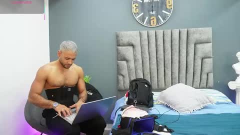 Snapshot of emilio_brandon chatting on 05/31/26, 06:09 Emilio online show from 05/31/26, 06:09