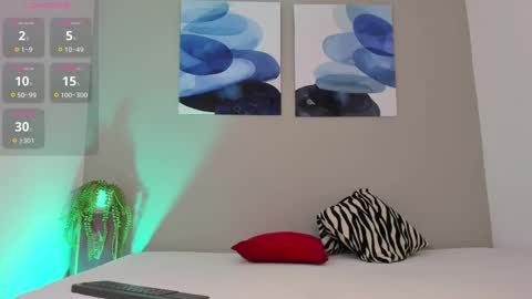 Snapshot of emilio_wolf chatting on 03/08/25, 11:48 EMILIO online show from 03/08/25, 11:48