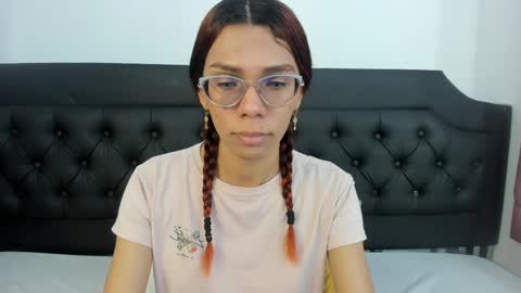 Snapshot of emilirosee chatting on 04/09/26, 05:51 emilirosee online show from 04/09/26, 05:51