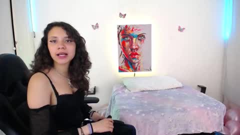 Emili Russo online show from 10/29/25, 07:26