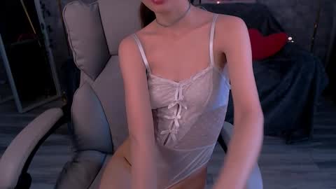 Snapshot of emilisky chatting on 03/12/26, 06:41 Emily online show from 03/12/26, 06:41