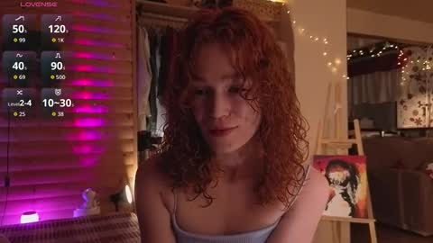 Snapshot of emiliyafox chatting on 10/12/25, 06:29 Emi online show from 10/12/25, 06:29