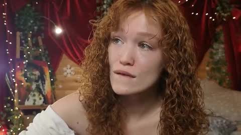 Snapshot of emiliyafox chatting on 01/14/26, 02:12 Emi online show from 01/14/26, 02:12