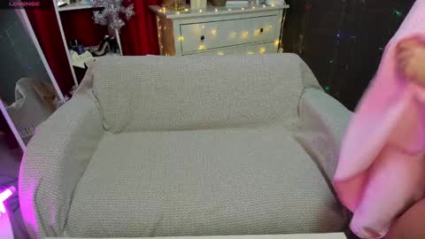 Emiliya online show from 12/07/24, 01:36