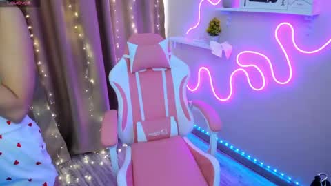 Emiliya online show from 03/12/25, 02:41