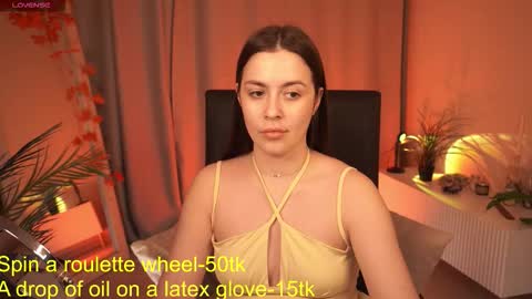  Emiliya  online show from 11/28/25, 01:25