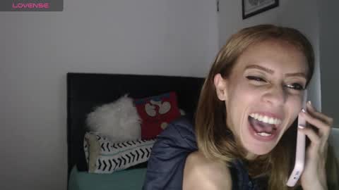 Snapshot of emilly_2004 chatting on 02/13/25, 09:17 Emilly Gomez online show from 02/13/25, 09:17