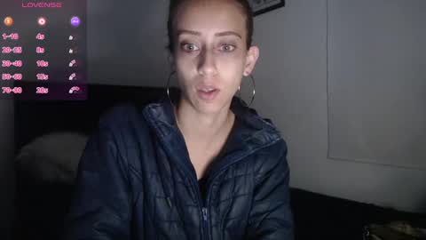 Snapshot of emilly_2004 chatting on 02/16/25, 11:05 Emilly Gomez online show from 02/16/25, 11:05