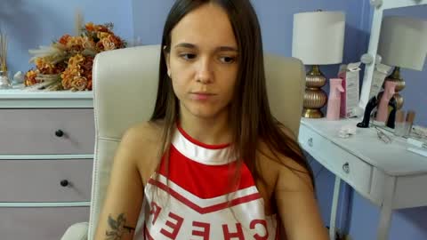 Emilly online show from 04/03/26, 06:33