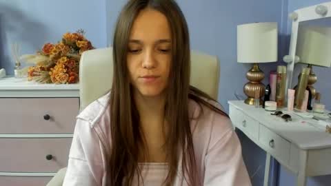 Emilly online show from 04/29/26, 06:39