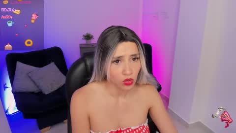 Snapshot of emilly_smith_1 chatting on 03/11/26, 06:30 Emily online show from 03/11/26, 06:30