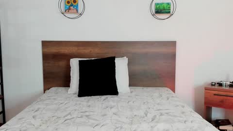 .  . online show from 01/03/25, 08:32