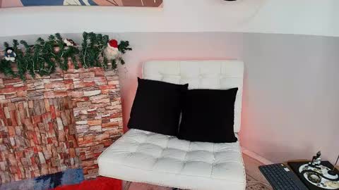 .  . online show from 11/24/25, 09:03