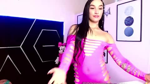 emillystonex online show from 12/15/25, 10:25