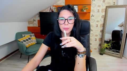 EmillyTaylor online show from 12/04/24, 05:05