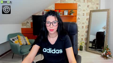 EmillyTaylor online show from 12/30/24, 07:37