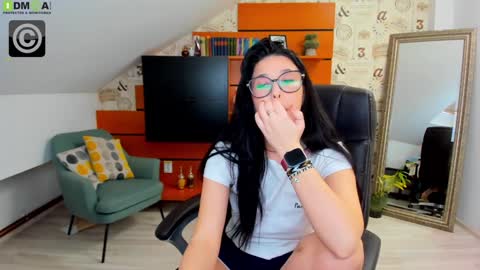 EmillyTaylor online show from 02/05/25, 07:50